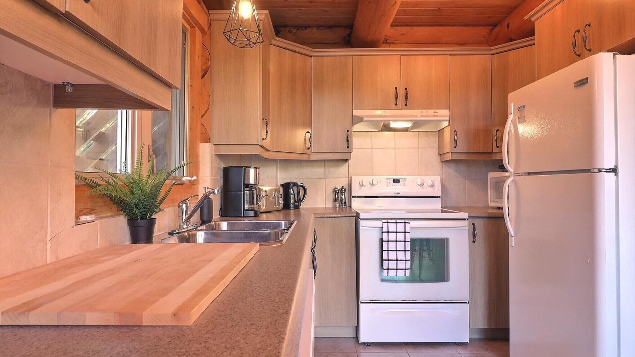 Photo of Kitchen in Chertsey