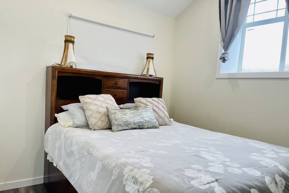 Photo of Bedroom in Brentwood Bay