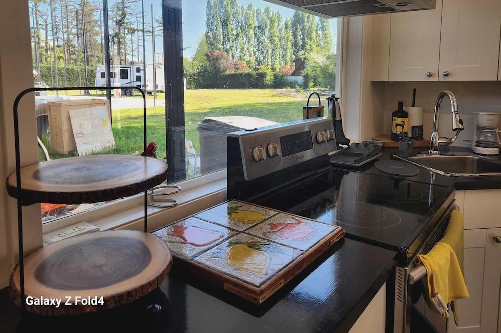 Photo of Kitchen in Brentwood Bay