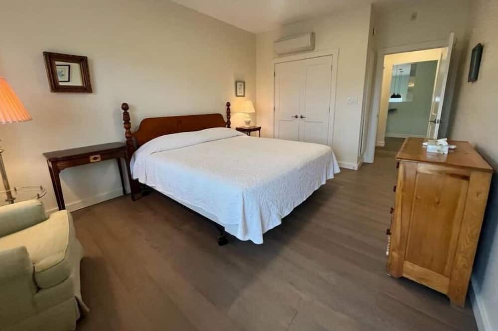 Photo of Bedroom in Naufrage