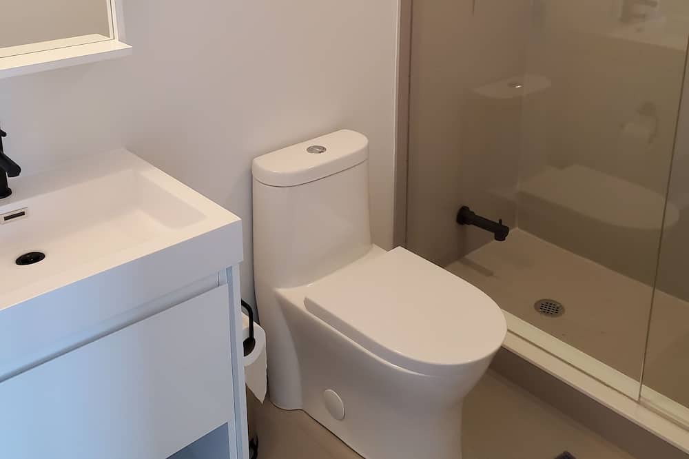 Photo of Bathroom in Fashion District