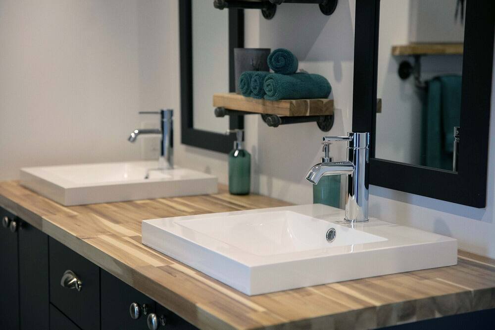 Photo of Bathroom in Val-Racine