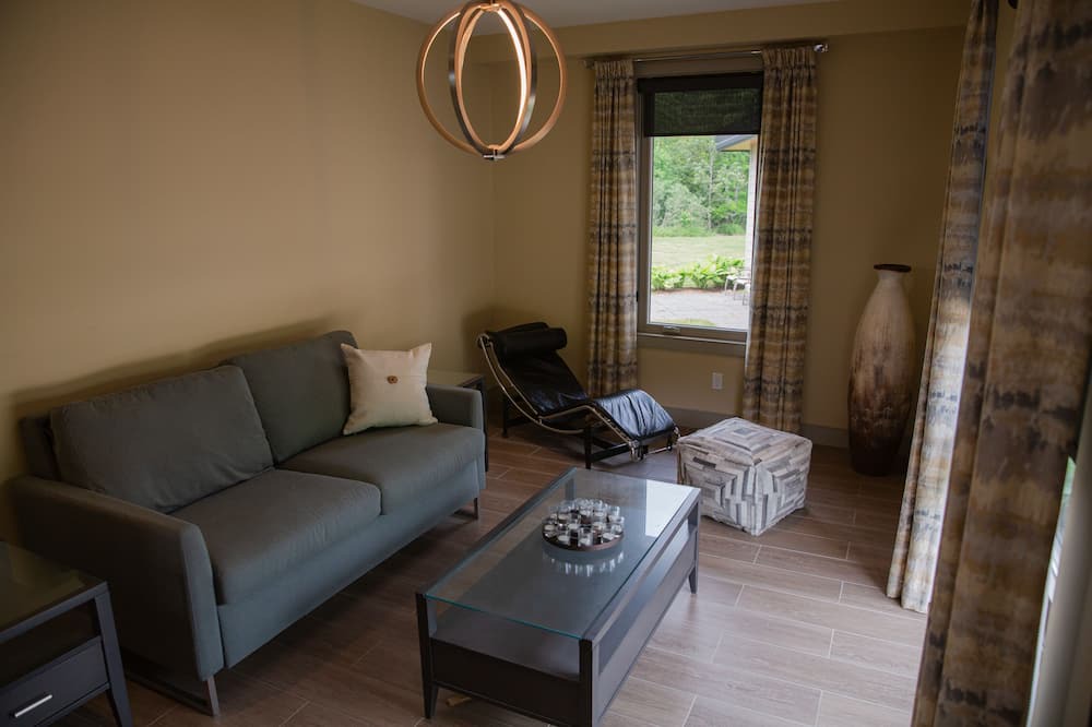 Photo of Livingroom in Central Huron