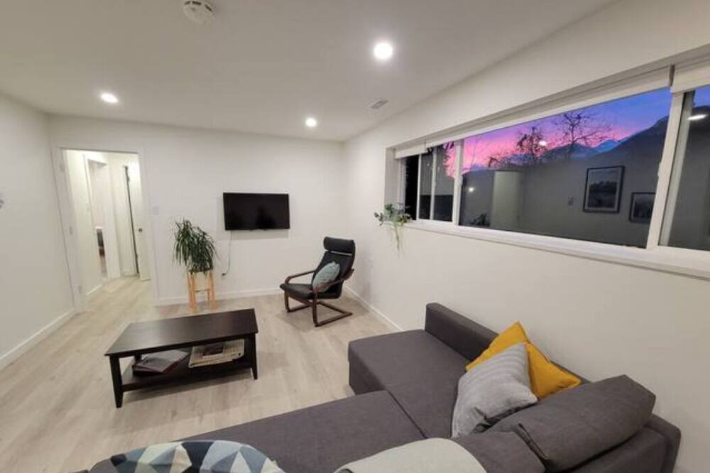 Photo of Livingroom in Garibaldi Highlands