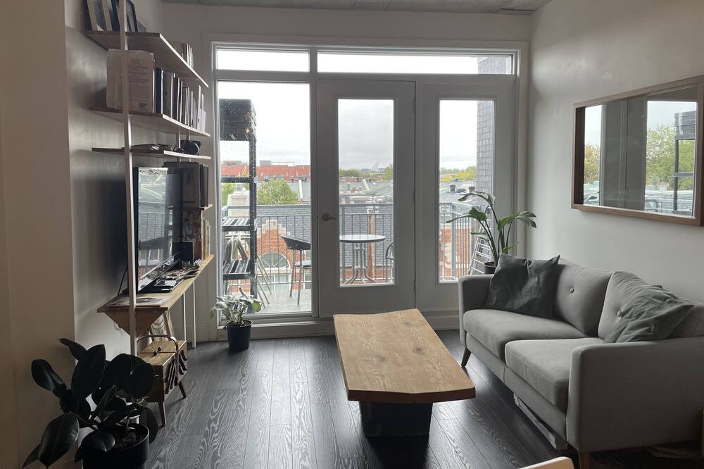 Photo of Livingroom in Mile End