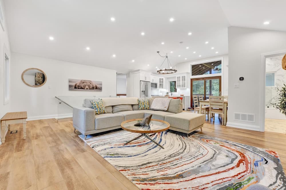 Photo of Livingroom in Tiny