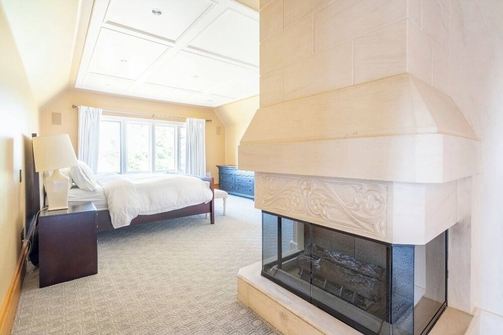 Photo of Bedroom in Saanich East