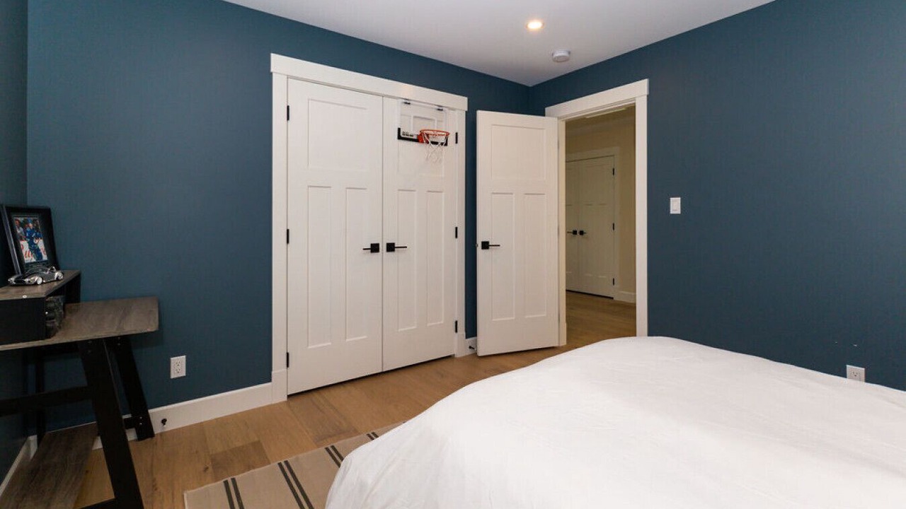 Photo of Bedroom in Mill Bay