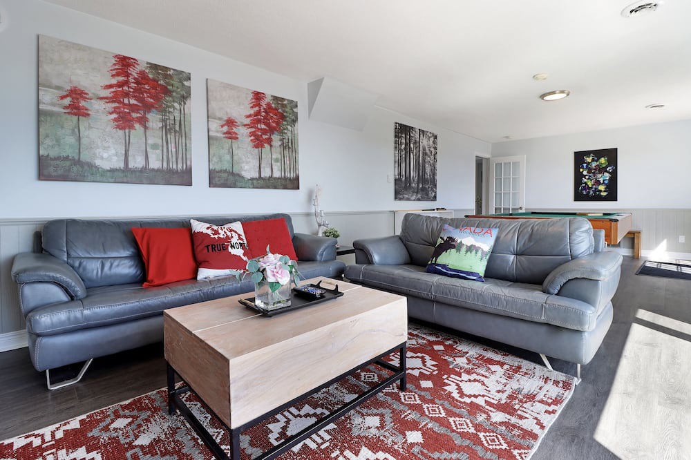 Photo of Livingroom in Prince Edward