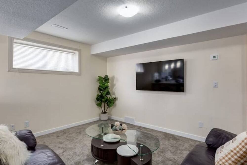 Photo of Livingroom in Kincora