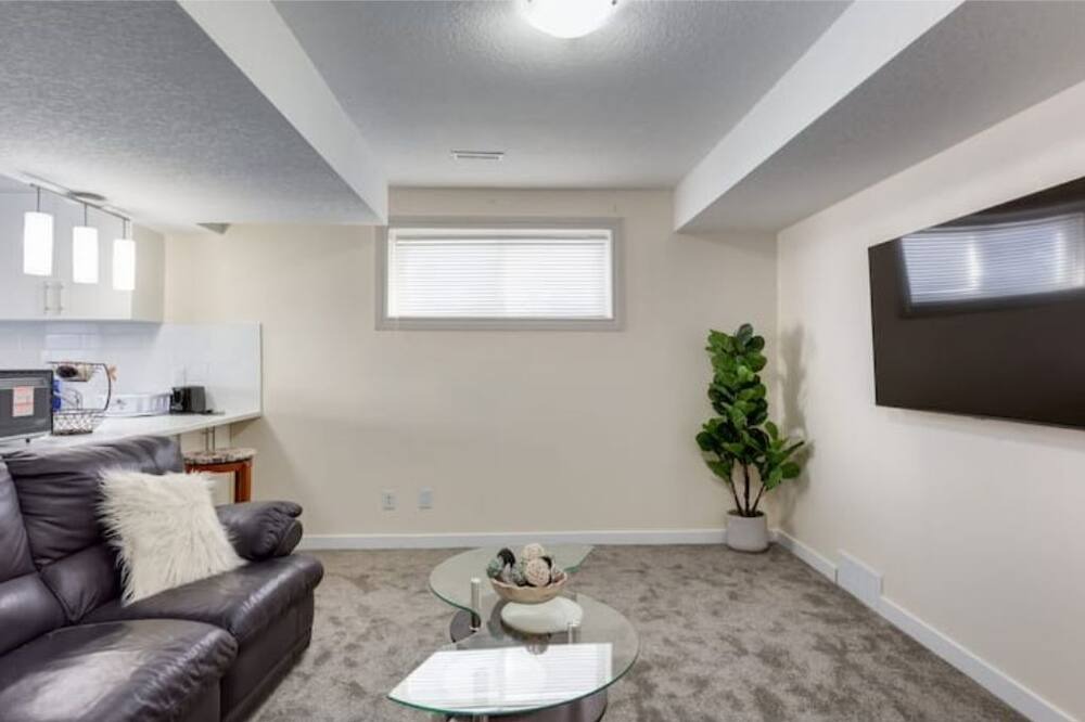 Photo of Livingroom in Kincora