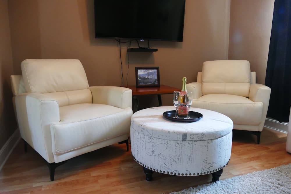 Photo of Livingroom in Castlegar