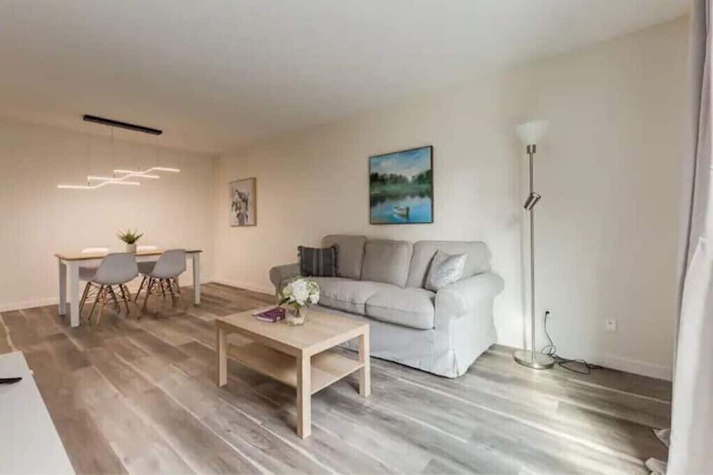 Photo of Livingroom in Northwest Calgary