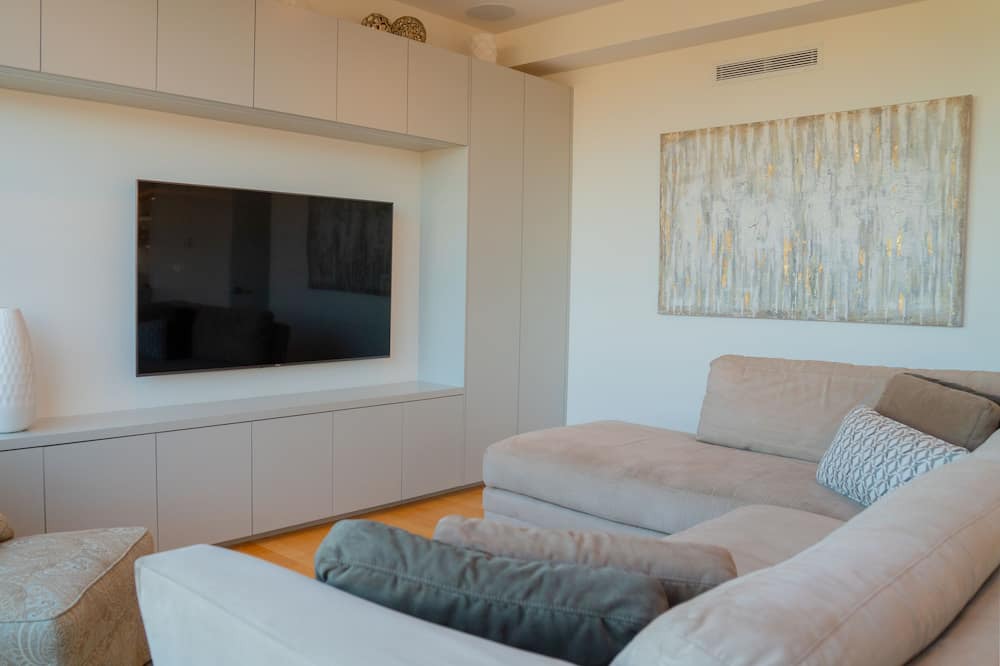 Photo of Livingroom in Kitsilano