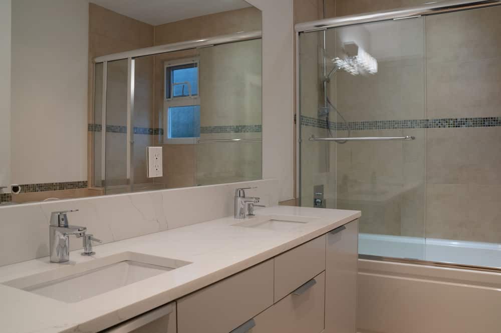 Photo of Bathroom in Kitsilano