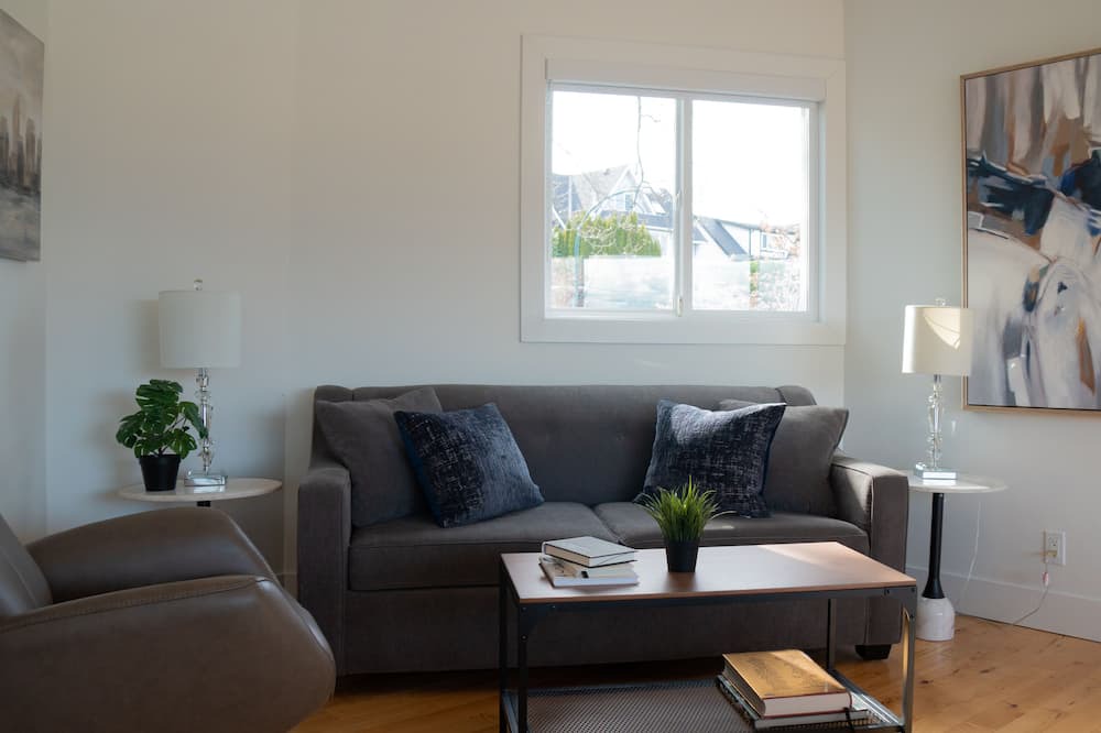 Photo of Livingroom in Kitsilano