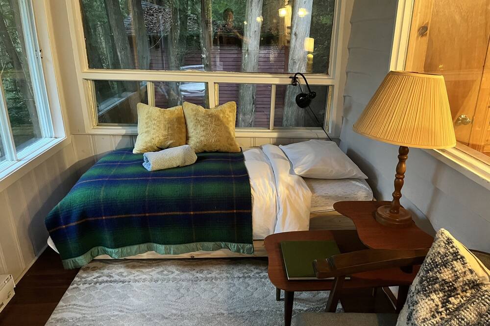 Photo of Bedroom in Val-des-Lacs