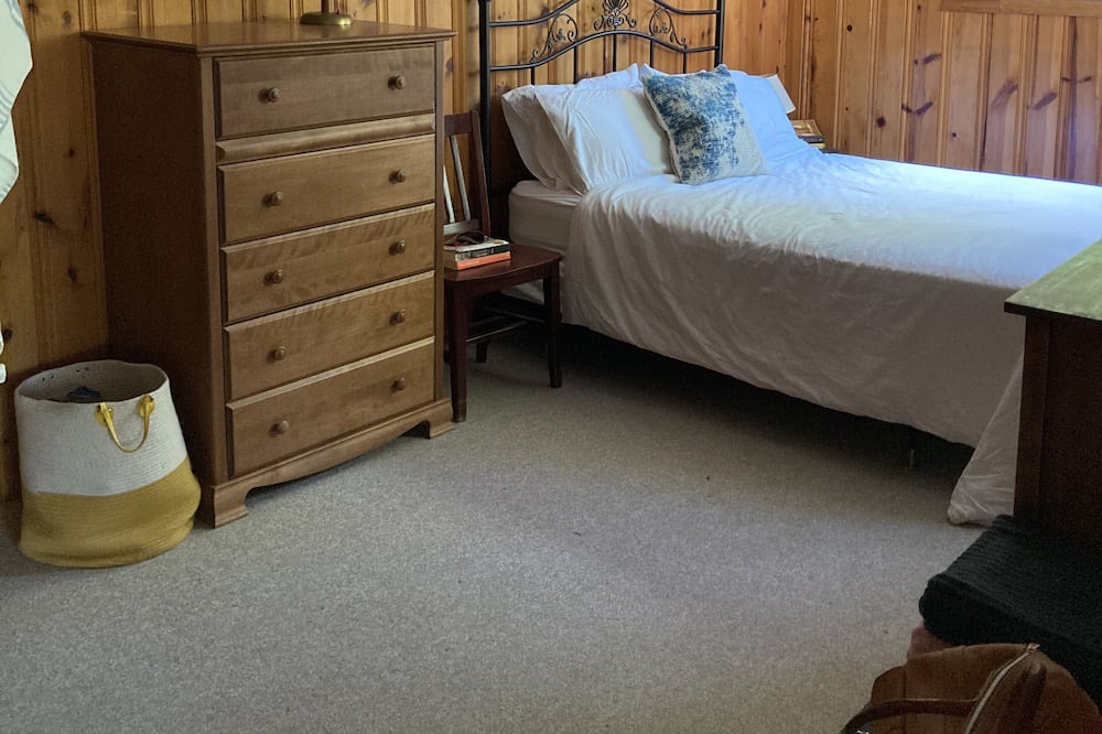 Photo of Bedroom in Val-des-Lacs