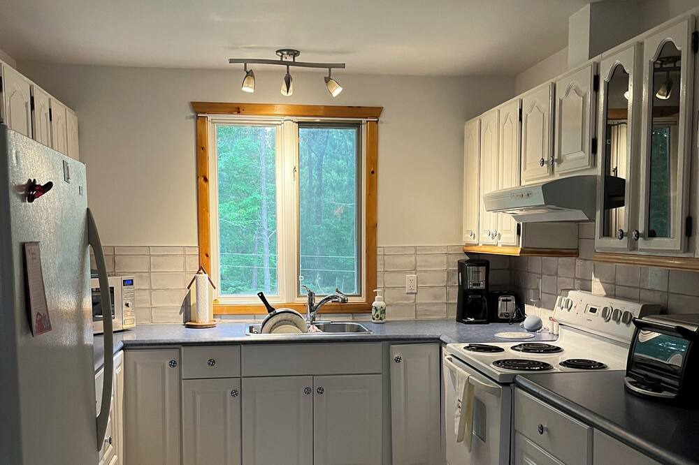 Photo of Kitchen in L'lle-du-Grand-Calumet