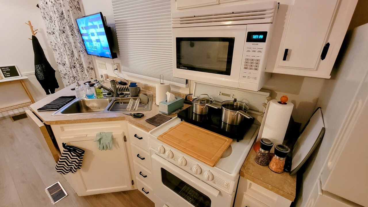 Photo of Kitchen in Lindell Beach