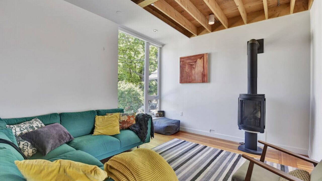Photo of Livingroom in Riley Park