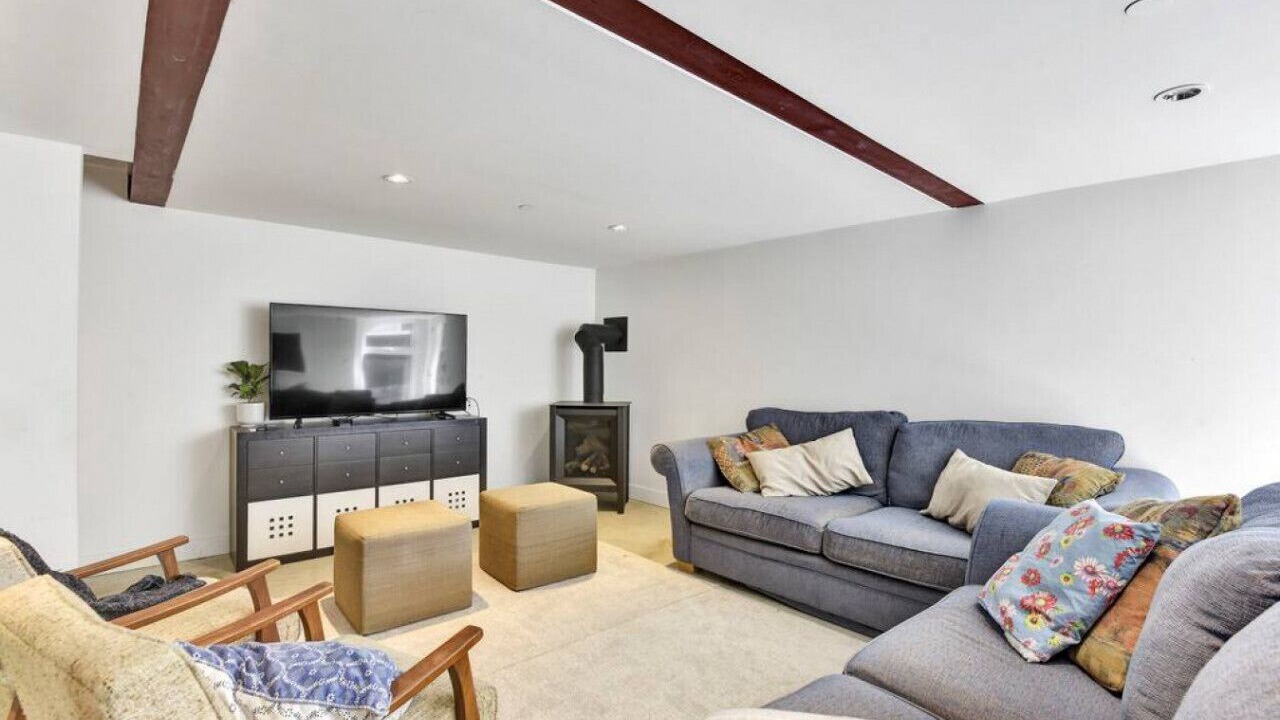 Photo of Livingroom in Riley Park