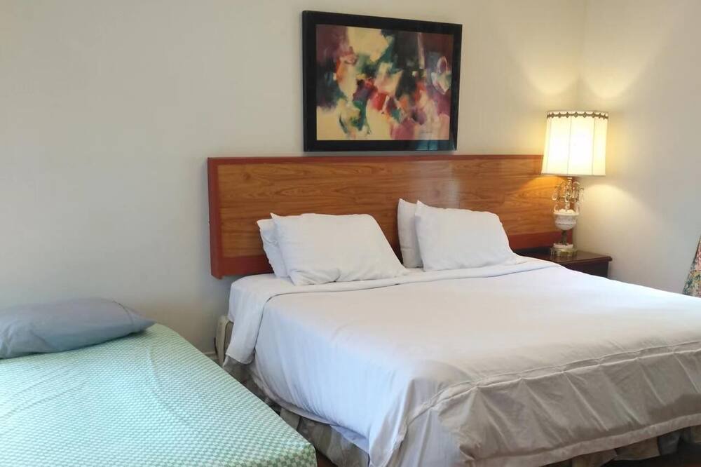 Photo of Bedroom in Adjala-Tosorontio