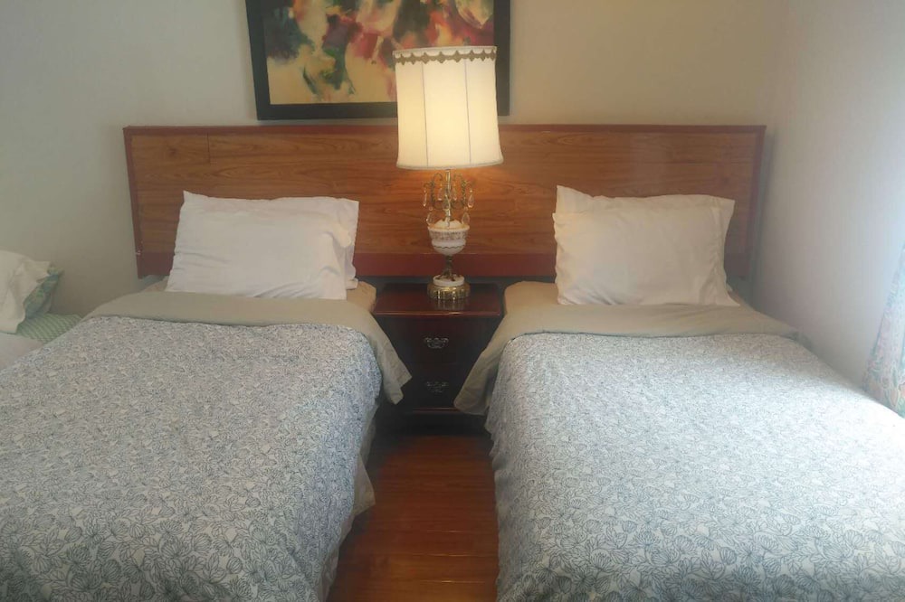 Photo of Bedroom in Adjala-Tosorontio
