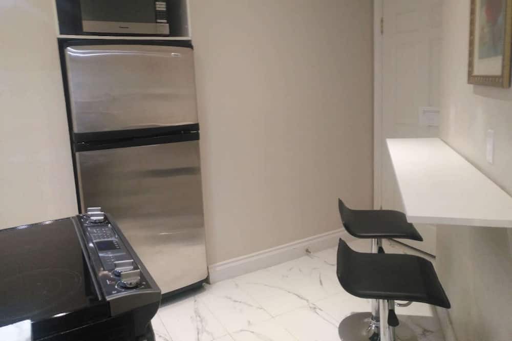 Photo of Kitchen in Adjala-Tosorontio