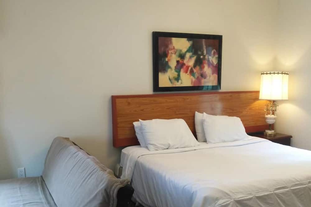 Photo of Bedroom in Adjala-Tosorontio