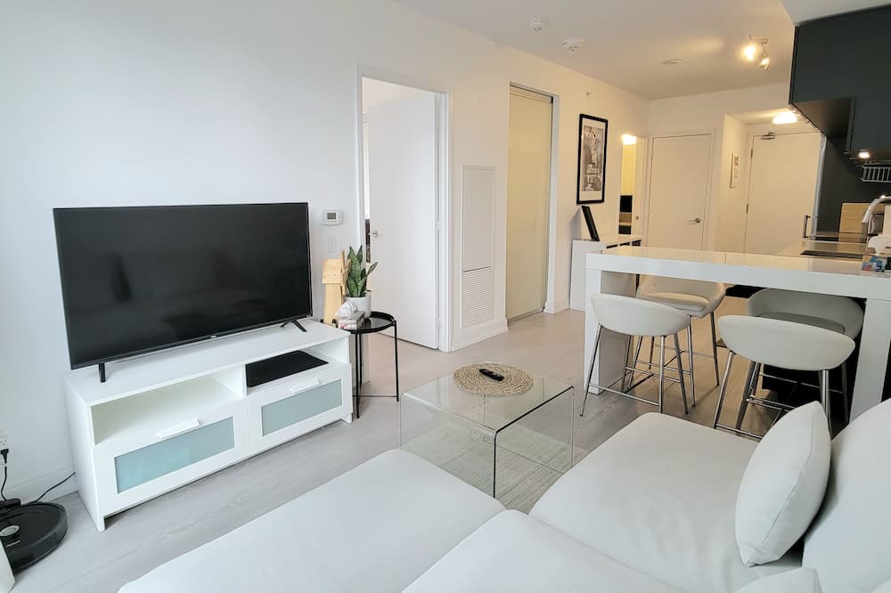 Photo of Bedroom in Garden District