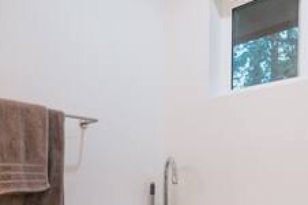 Photo of Bathroom in Halfmoon Bay