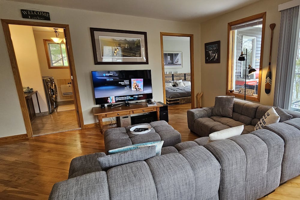 Photo of Livingroom in Orford