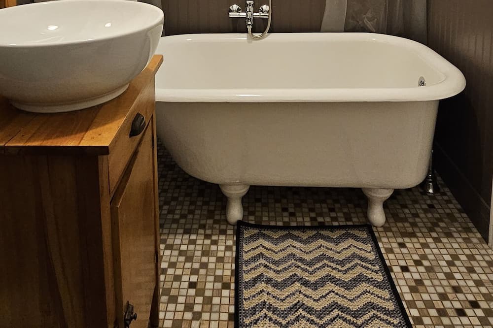 Photo of Bathroom in Orford