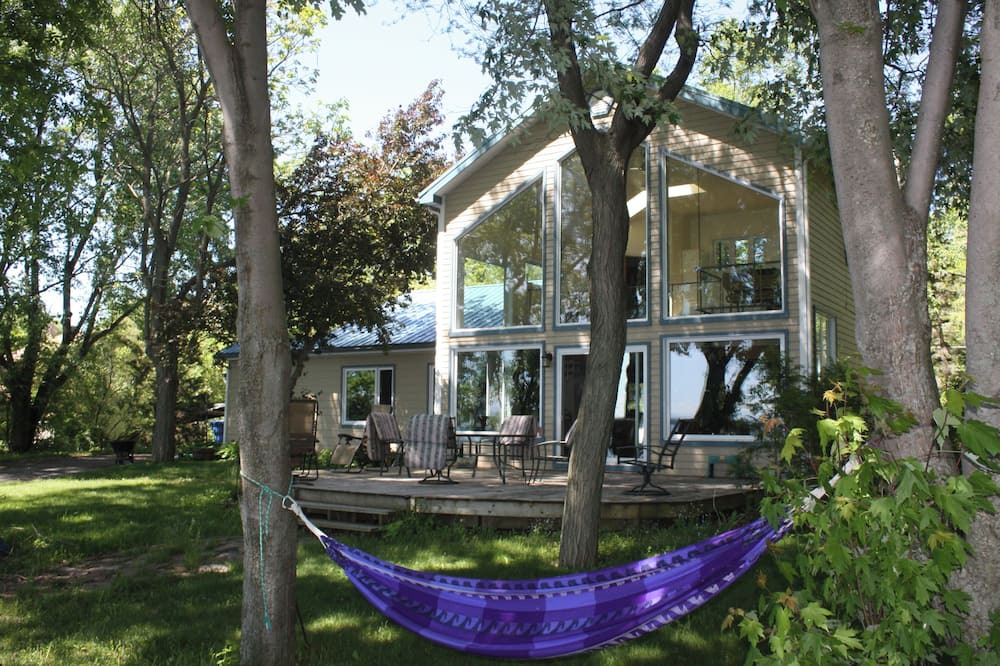 Photo of Outdoor in Saint-Georges-de-Clarenceville
