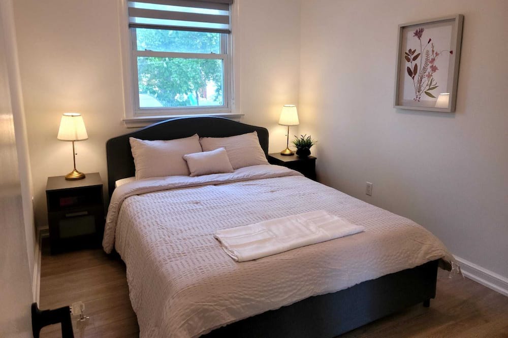 Photo of Bedroom in Newmarket