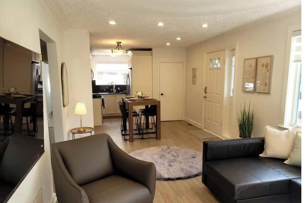 Photo of Livingroom in Newmarket