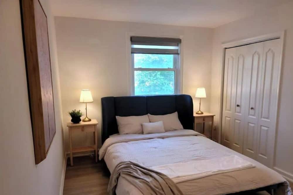 Photo of Bedroom in Newmarket