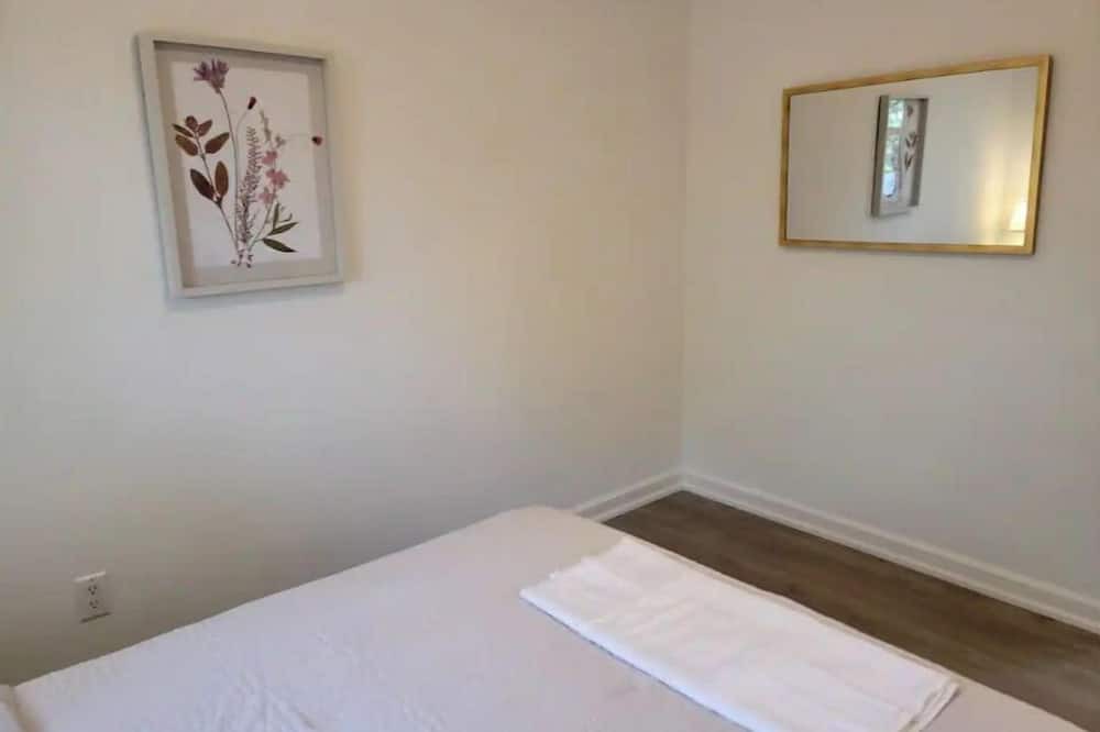 Photo of Bedroom in Newmarket