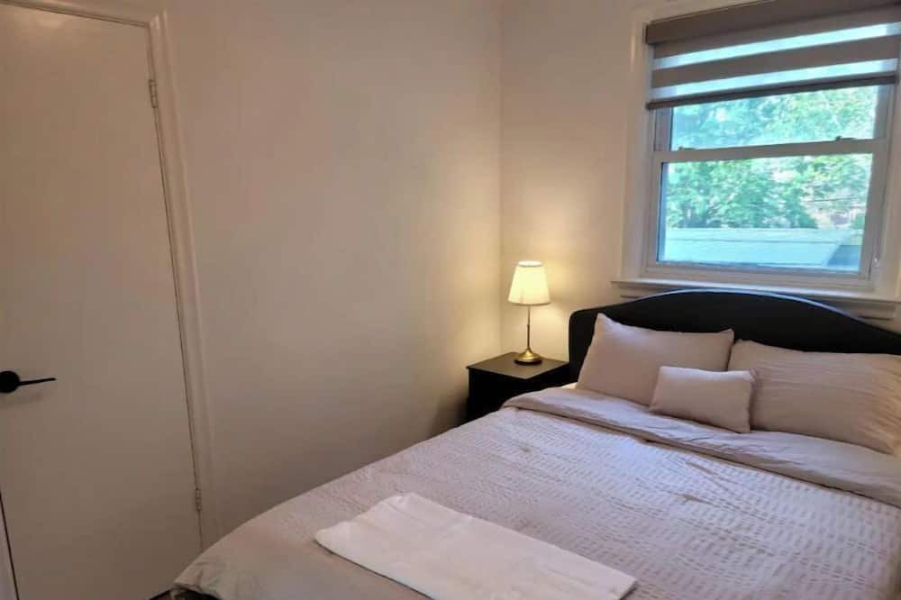 Photo of Bedroom in Newmarket