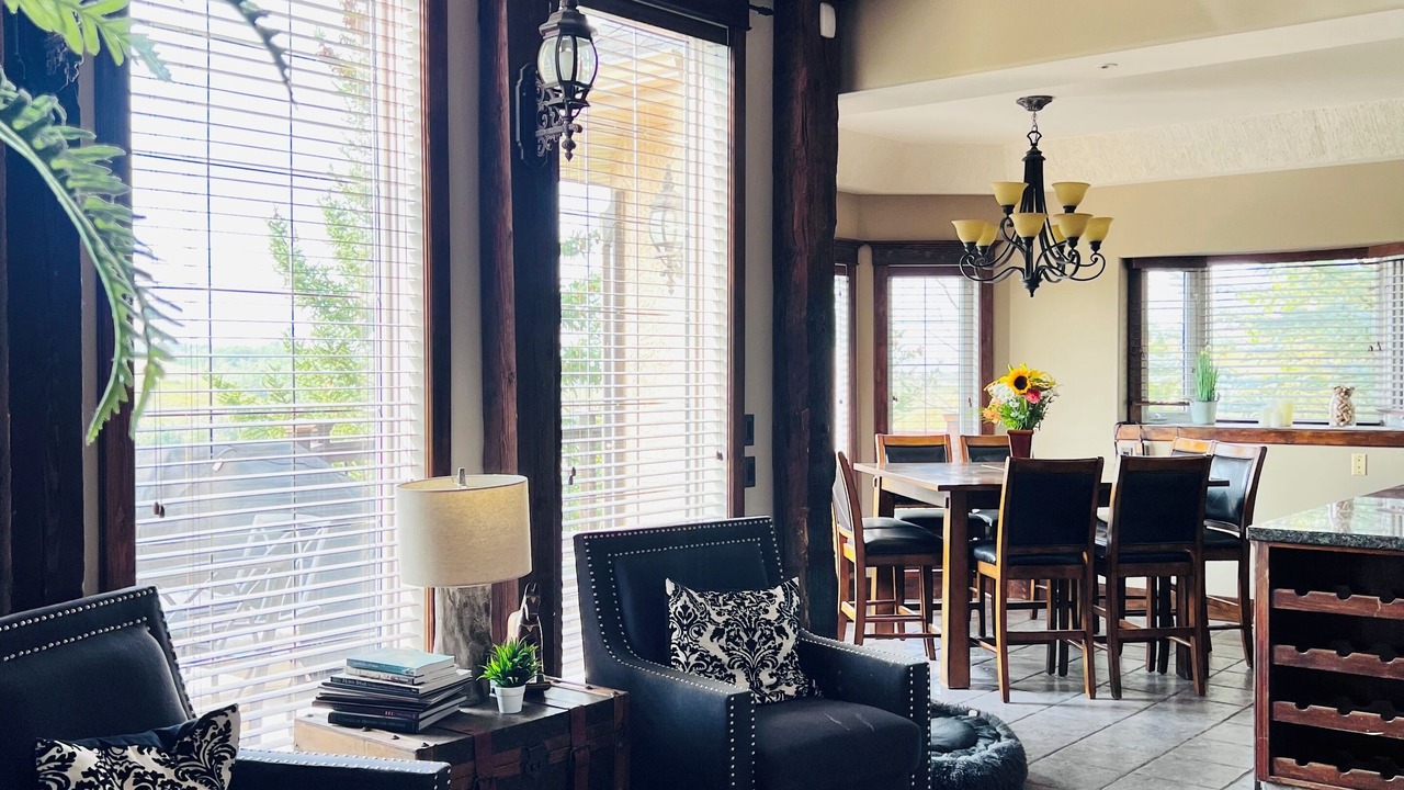 Photo of Livingroom in De Winton