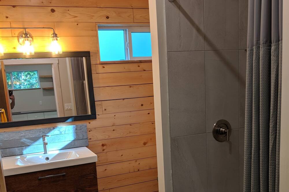 Photo of Bathroom in Sandy Hook