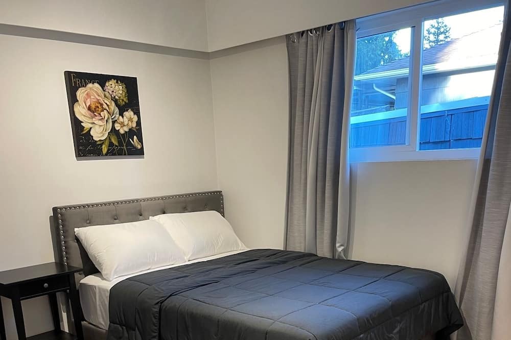 Photo of Bedroom in Delta