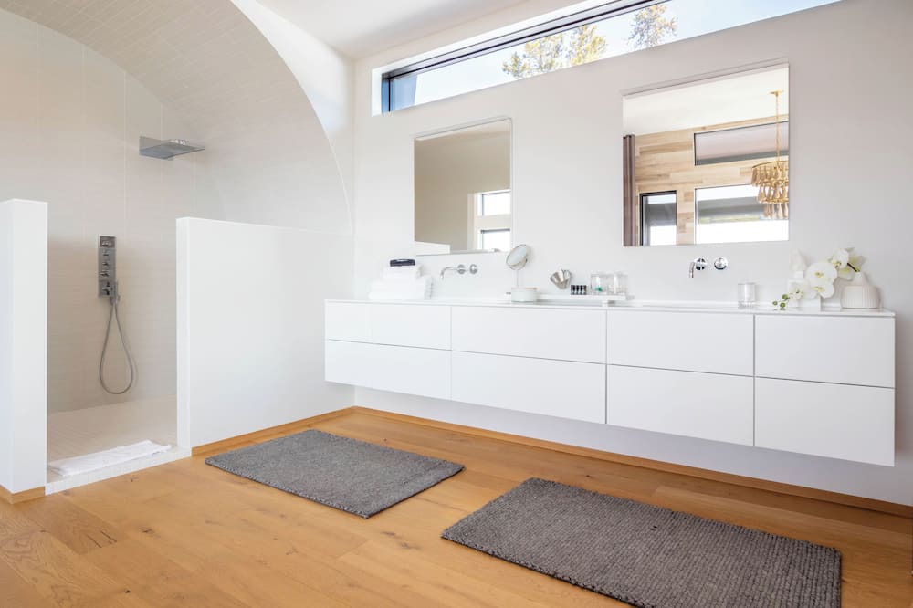 Photo of Bathroom in Bragg Creek