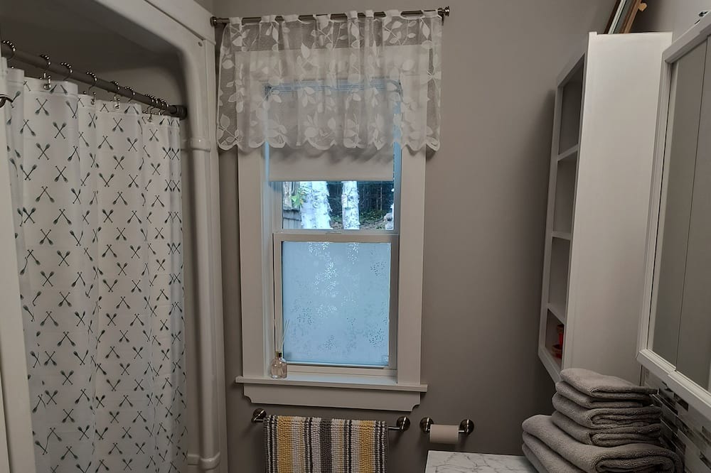 Photo of Bathroom in Kings County