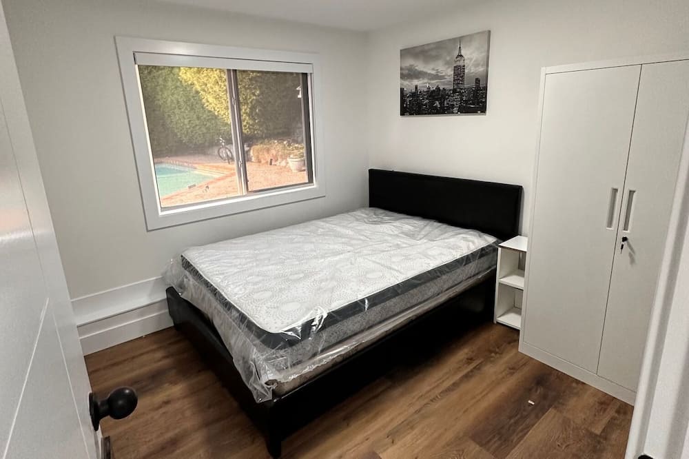 Photo of Bedroom in Delta