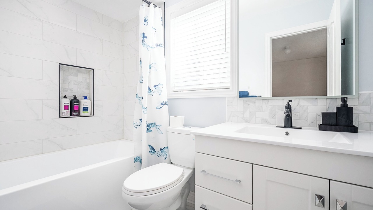 Photo of Bathroom in York Regional Municipality