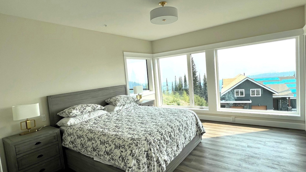 Photo of Bedroom in Silver Star Mountain