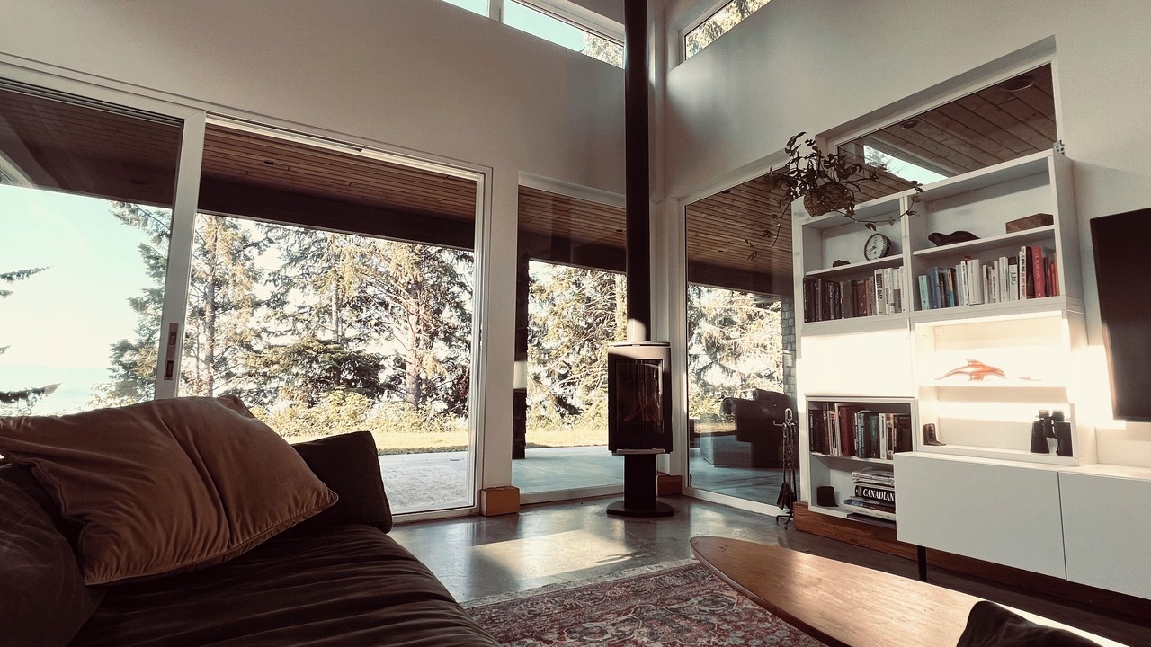 Photo of Livingroom in Juan de Fuca Electoral Area