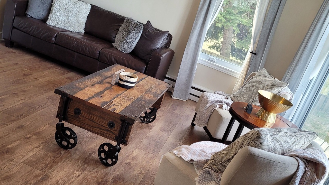 Photo of Livingroom in Lakeshore